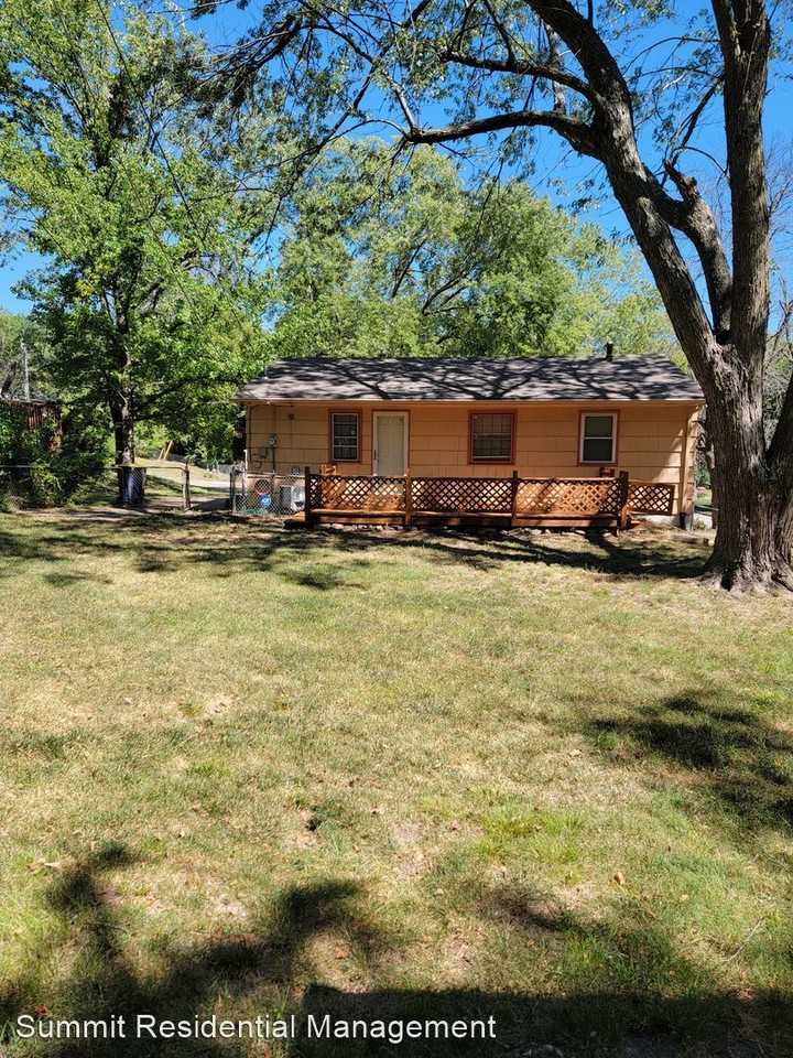 4812 Richmond Ave - Photo 2 of 11