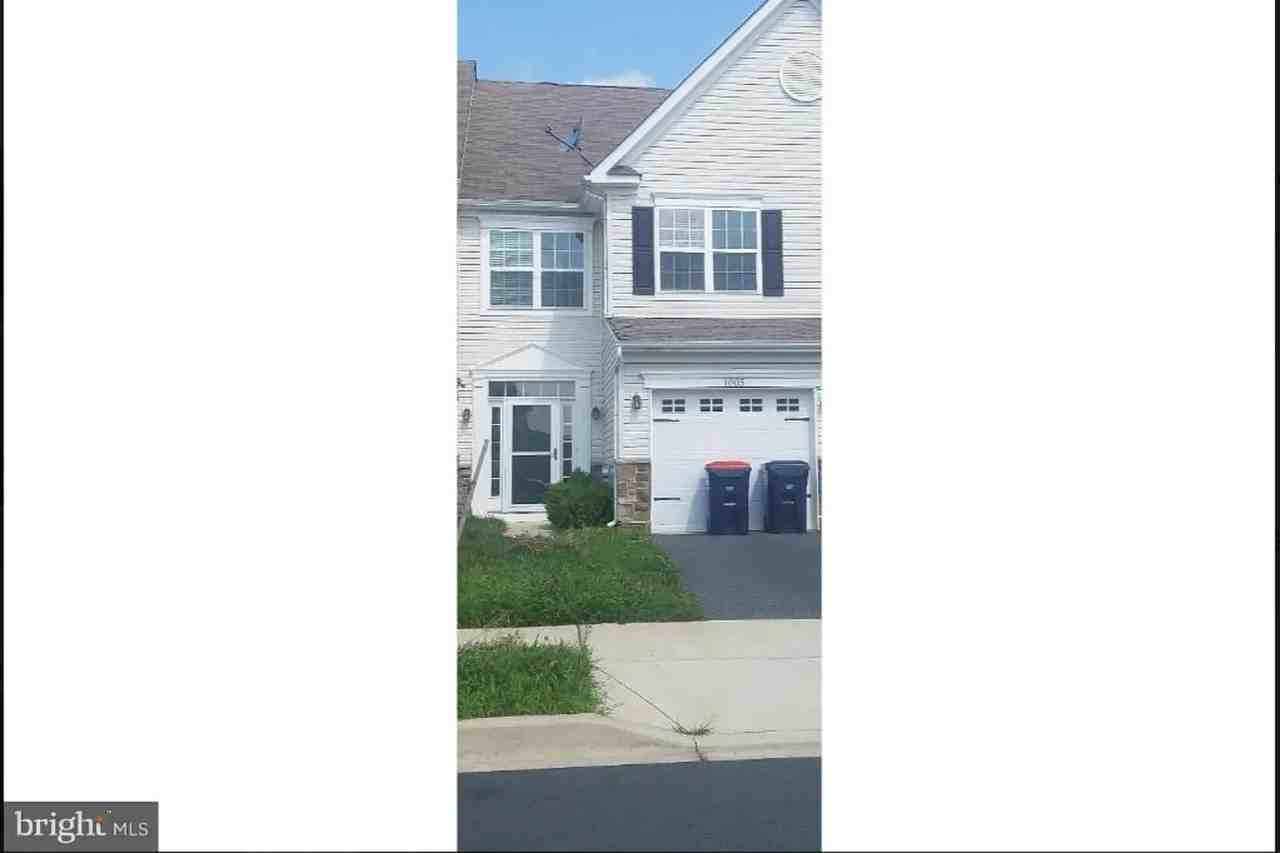 1005 Sherbourne Rd - Photo 2 of 11