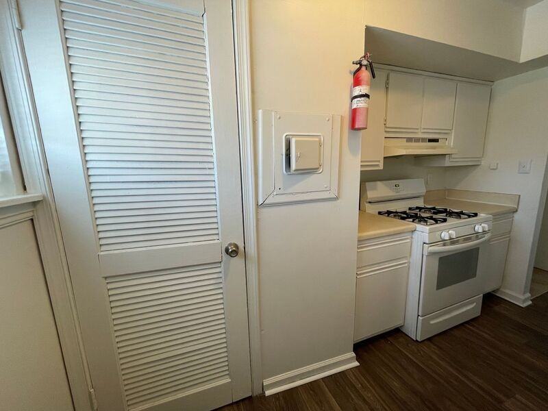 1904 Warren Ave, Hopewell, VA 23860 - Photo 3 of 41