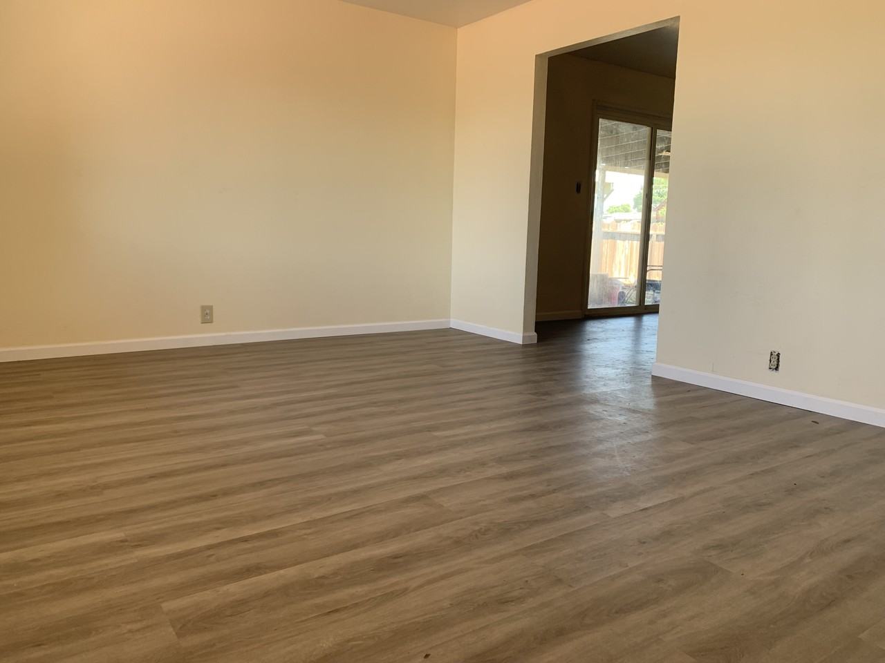 2600 Mcadoo Ave - Photo 2 of 9