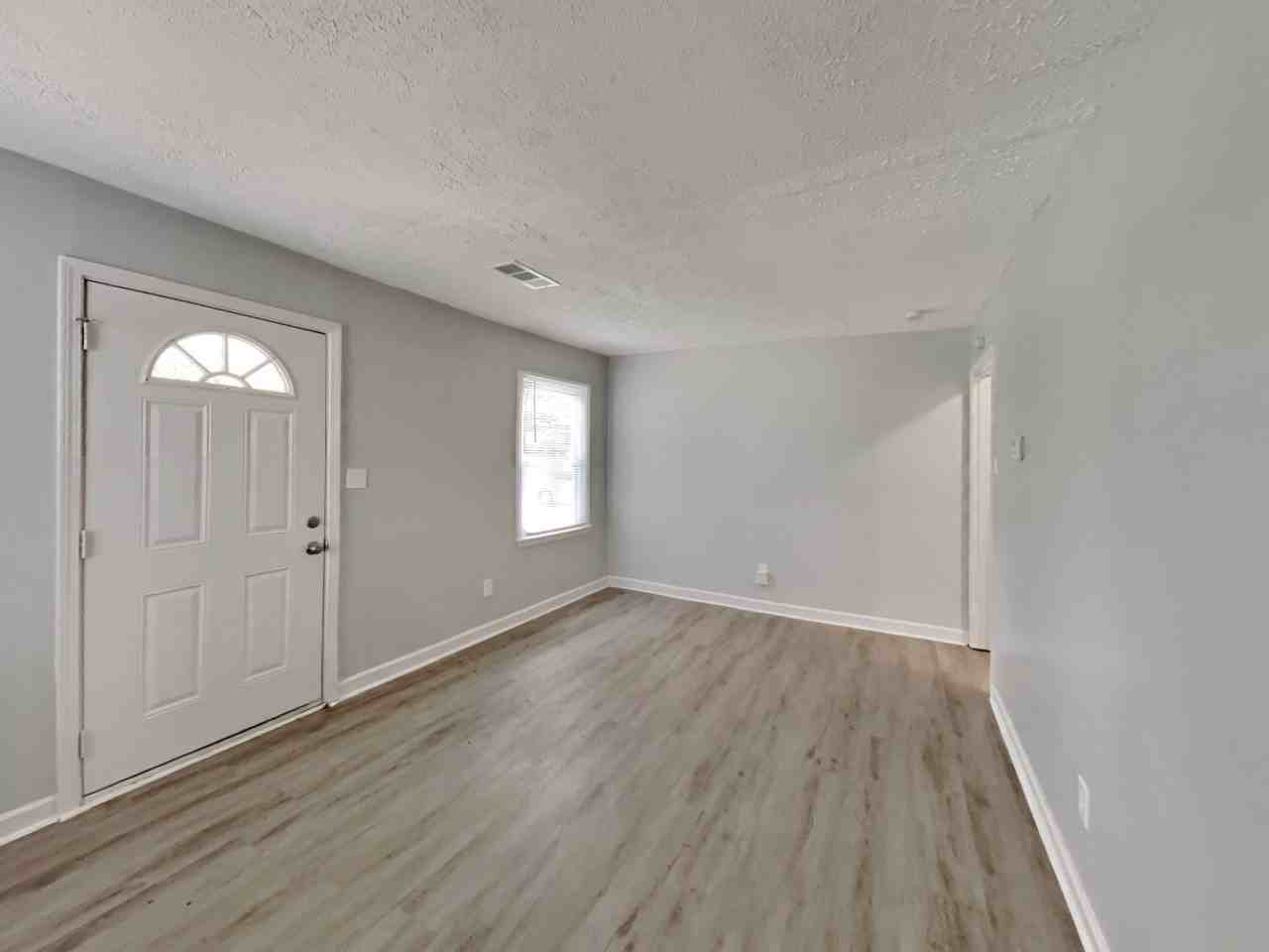 2123 Blayton Ln Se - Photo 2 of 18