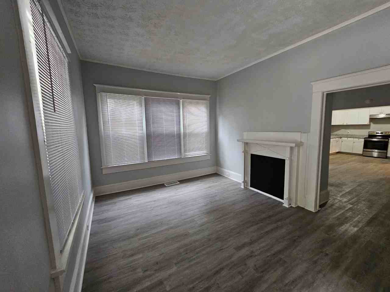 726 Dill Ave Sw - Photo 2 of 24