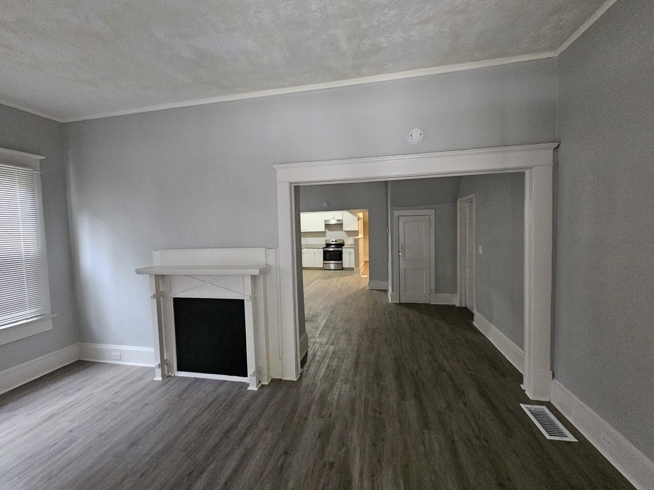 726 Dill Ave Sw - Photo 3 of 24