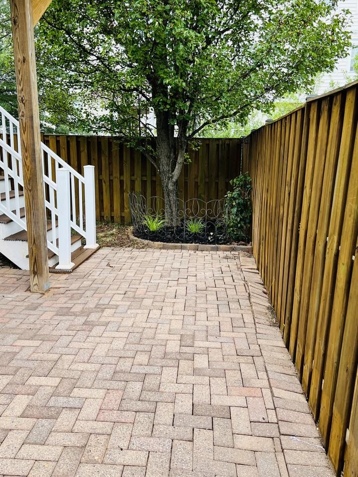 6916 Stanwick Sq - Photo 3 of 32