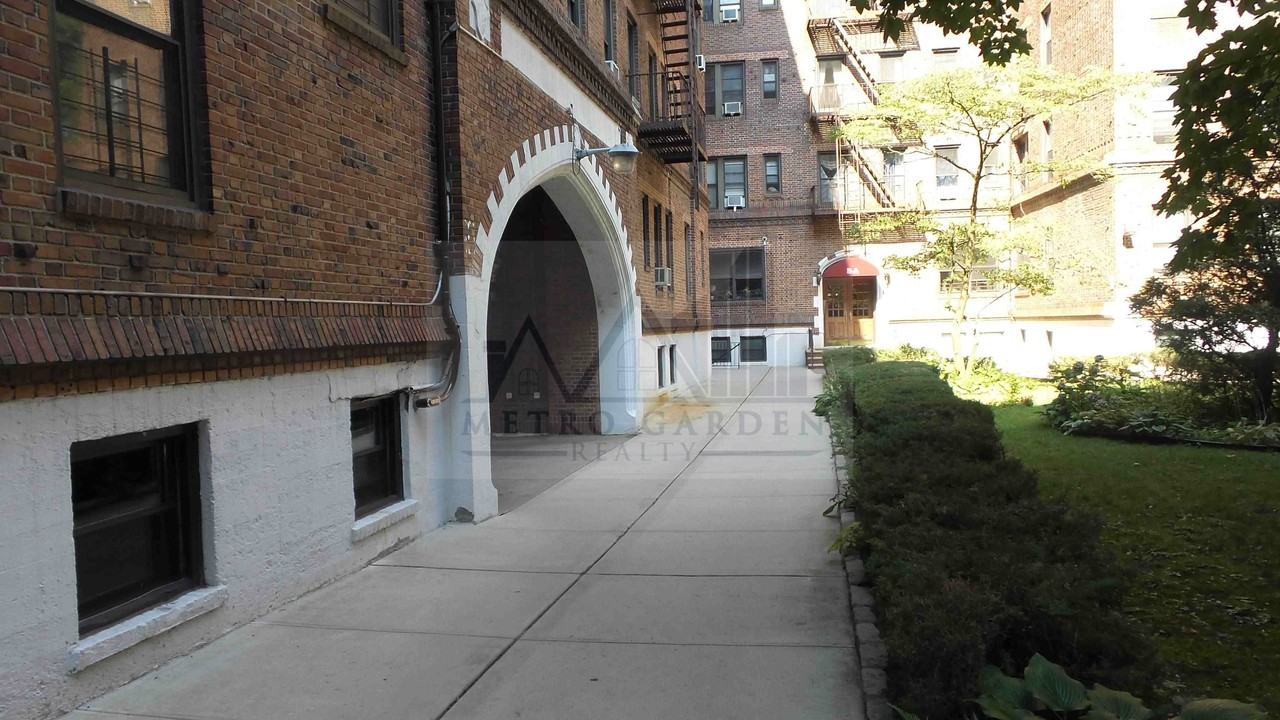 117-14 Union Turnpike #EB2 - Photo 7 of 27