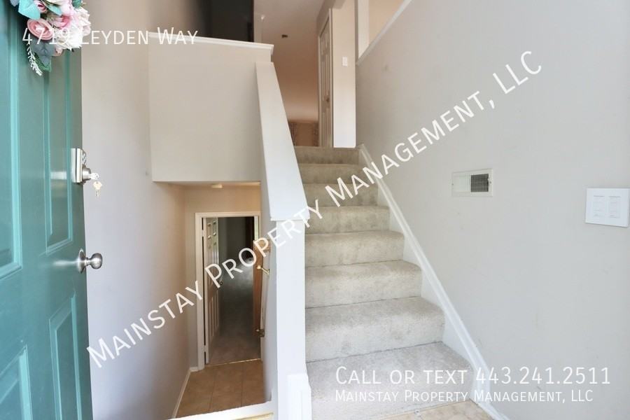 4719 Leyden Way - Photo 2 of 29