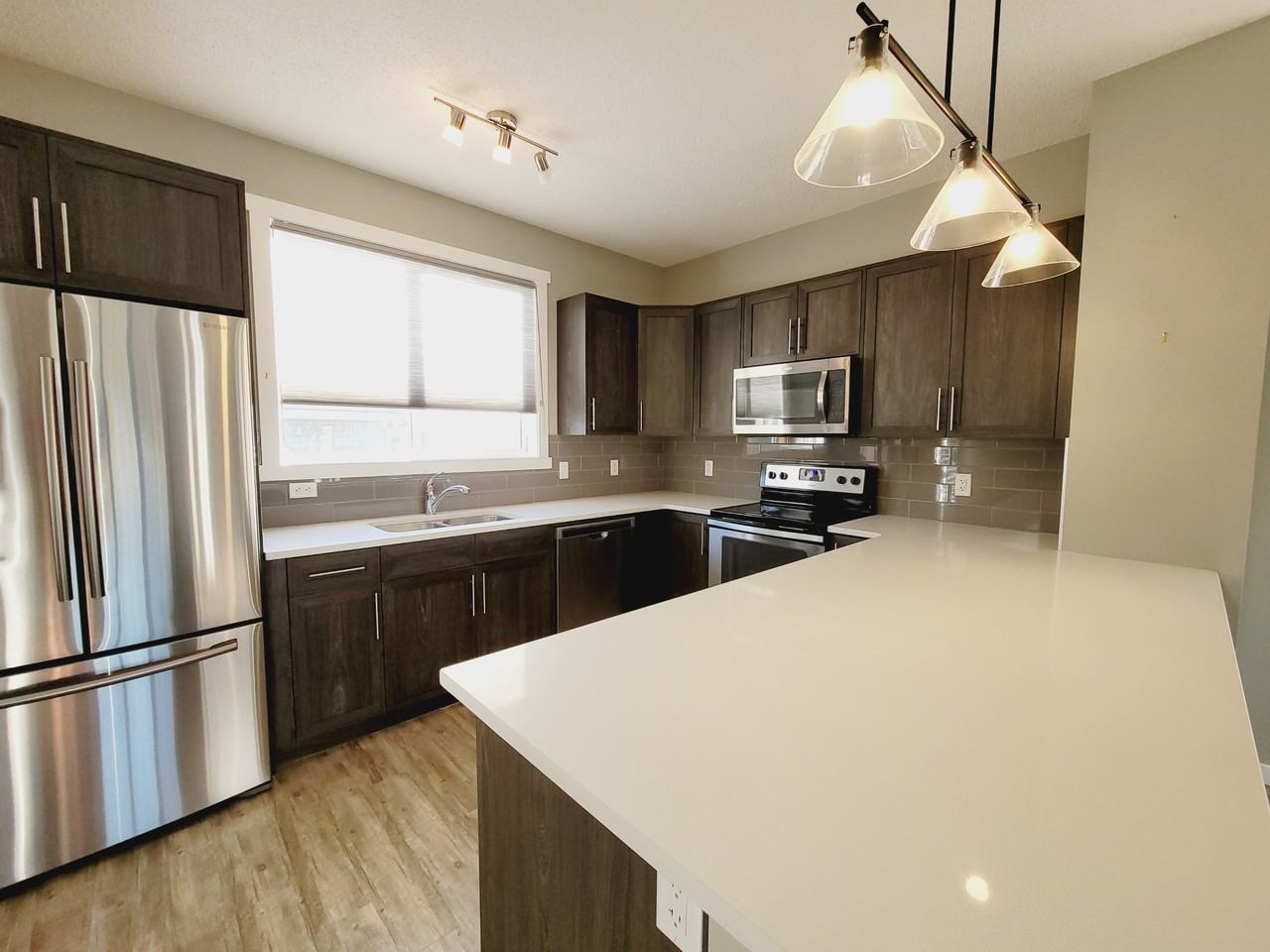 1938 24 St Nw - Photo 2 of 34