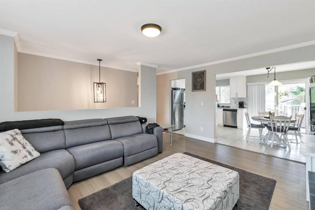 27376 32B Avenue - Photo 2 of 21