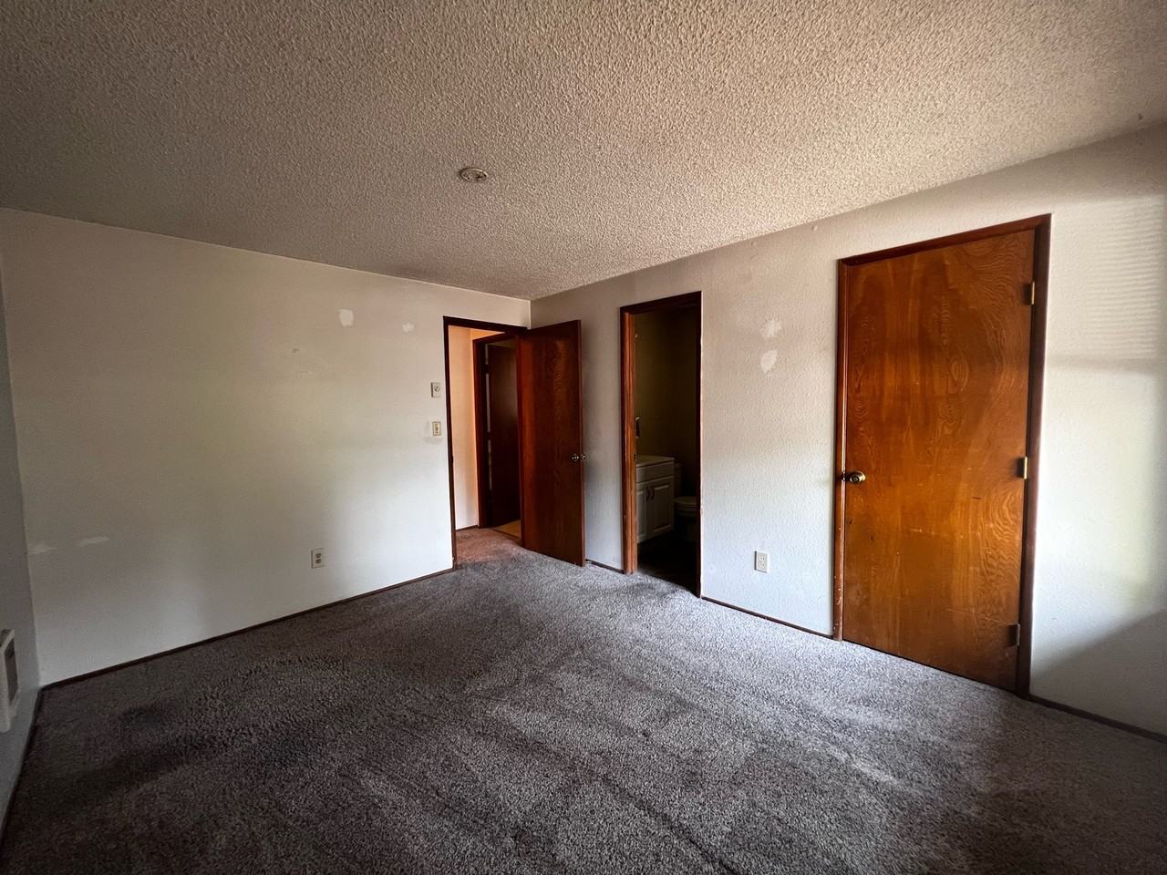 3136 Se Stott Cir #3136 - Photo 3 of 10
