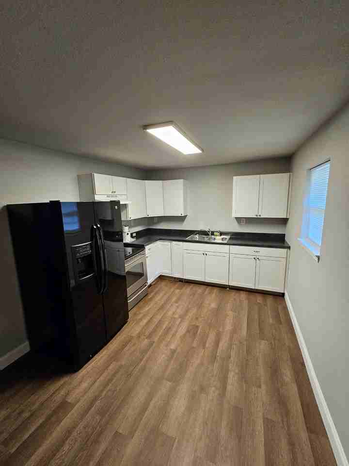 1027 Mayes Ave #NA - Photo 2 of 7