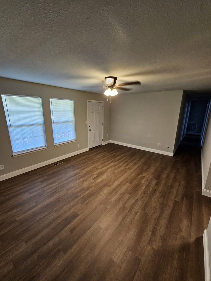 1027 Mayes Ave #NA - Photo 3 of 7