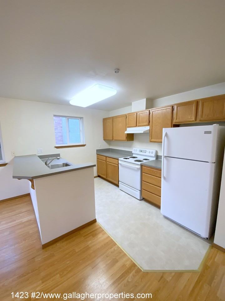 1423 Nw 61st St #2 - Photo 5 of 14