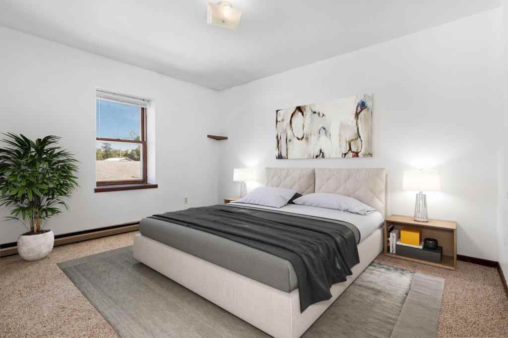 110 N Commercial St - Photo 2 of 16