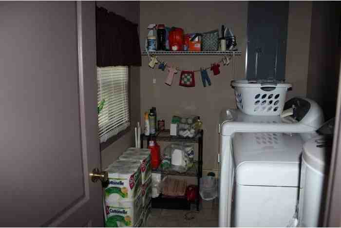 116 W Carlton St - Photo 3 of 11