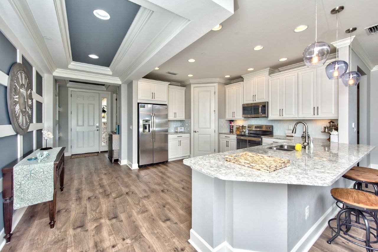 8764 Bellano Ct - Photo 2 of 27