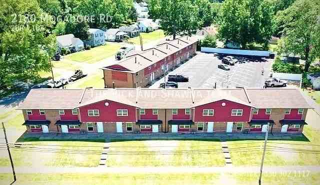 2180 Mogadore Rd - Photo 2 of 17