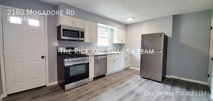 2180 Mogadore Rd - Photo 3 of 17