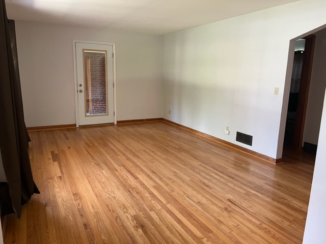 5220 Eureka Dr - Photo 2 of 15