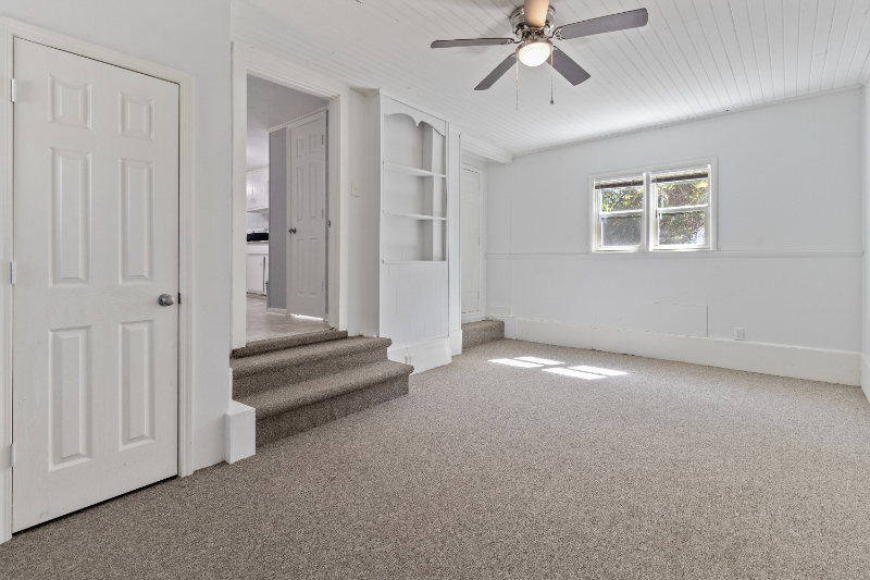 3915 Glenridge Rd - Photo 2 of 26