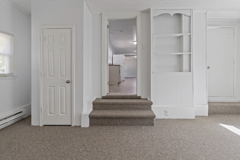 3915 Glenridge Rd - Photo 3 of 26