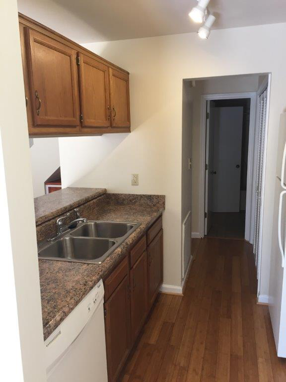 3309 Forest Ridge Rd - Photo 3 of 12