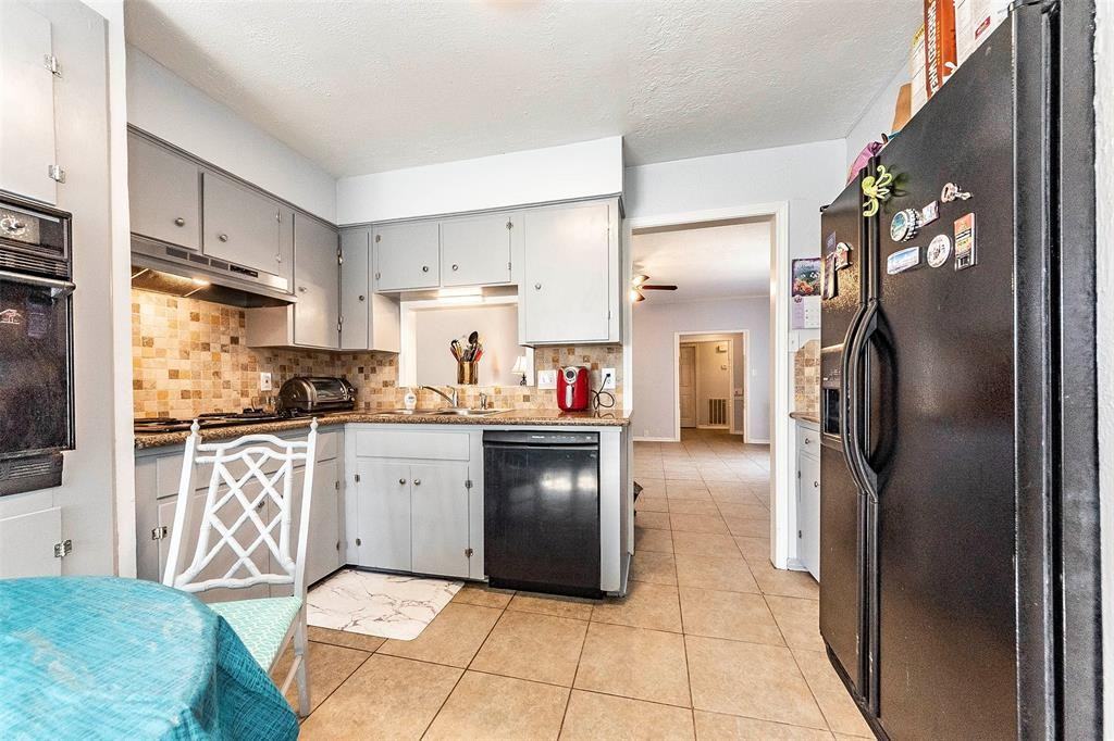 10424 Belfast Rd #10424 - Photo 4 of 12