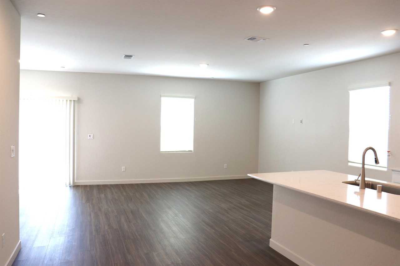 1941 Justice Ave #1 - Photo 4 of 32