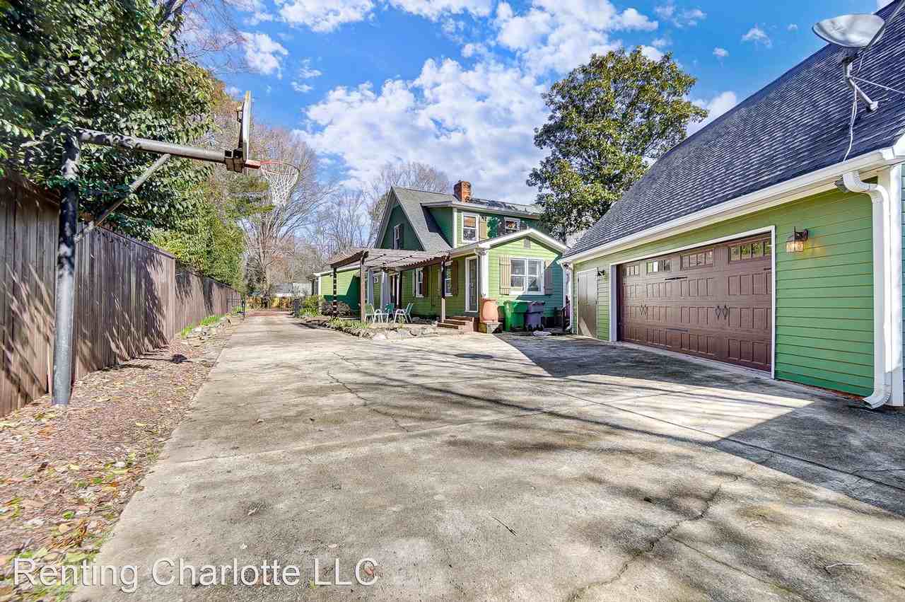 4330 Brookfield Dr - Photo 3 of 37