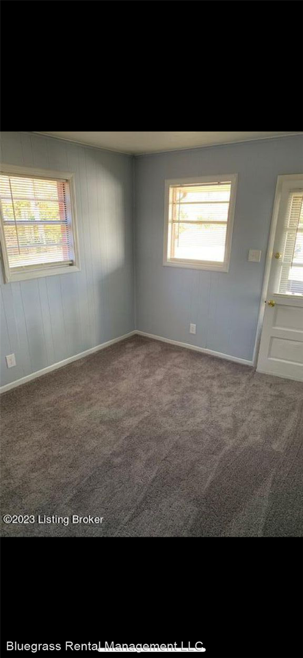 Beautiful 1 bed 1 bath Apartment home in Versailles - Photo 2 of 7