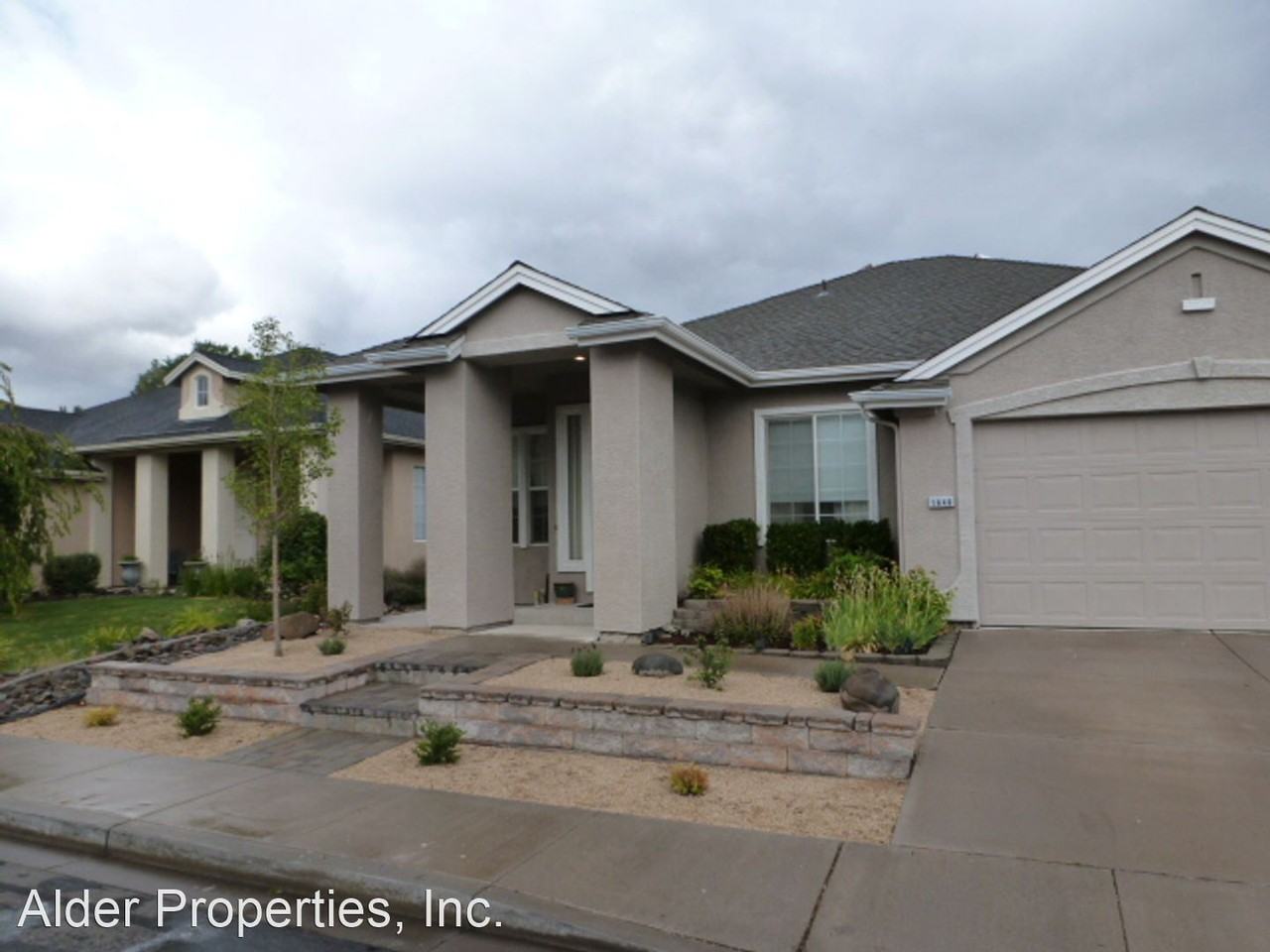 1646 Commonwealth Cir - Photo 2 of 23