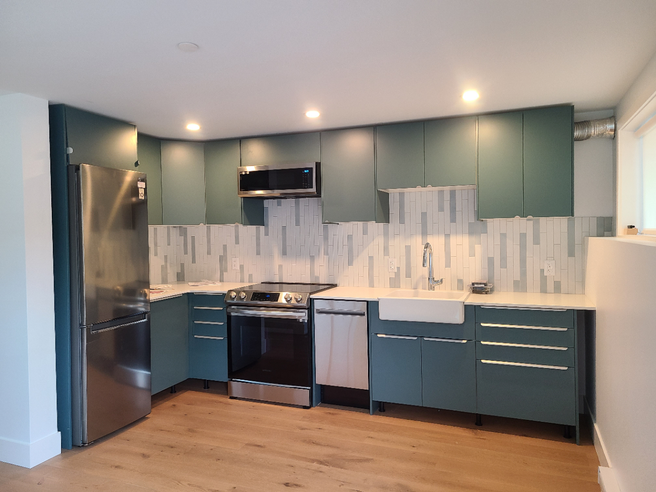 2687 McBain Avenue 2 - Photo 2 of 10