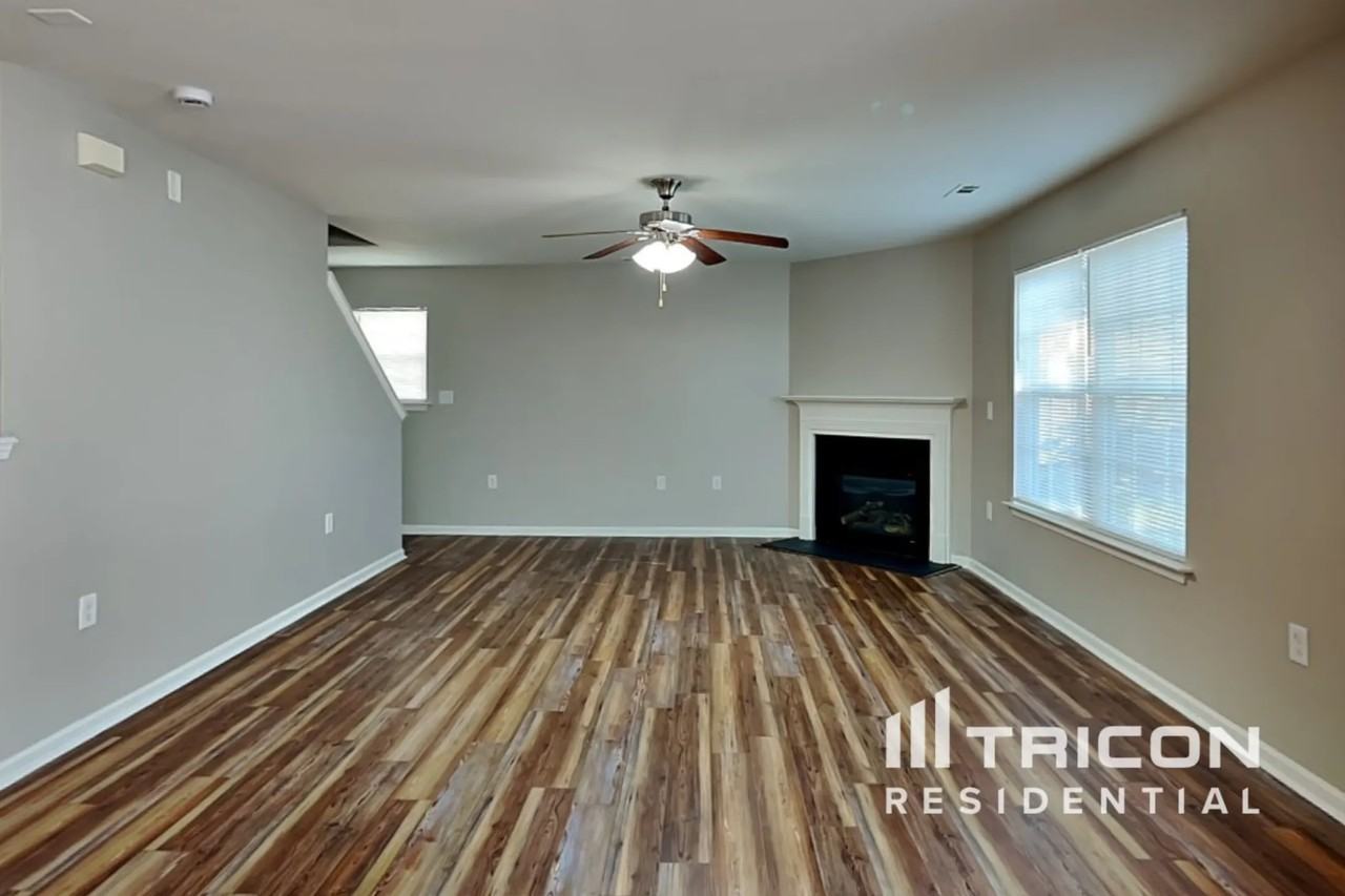 2918 Tall Oaks Dr - Photo 3 of 17