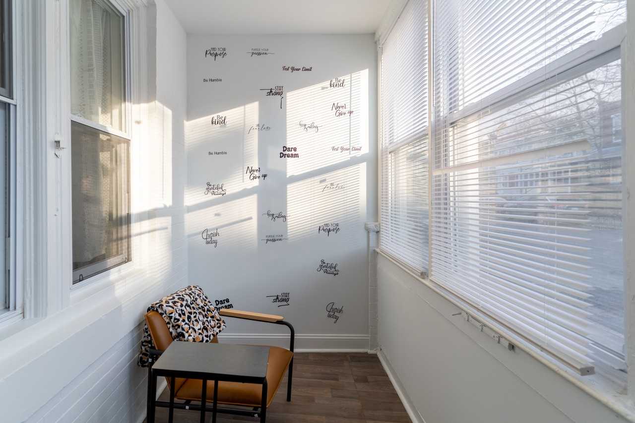 6139 Larchwood Ave #A - Photo 4 of 11