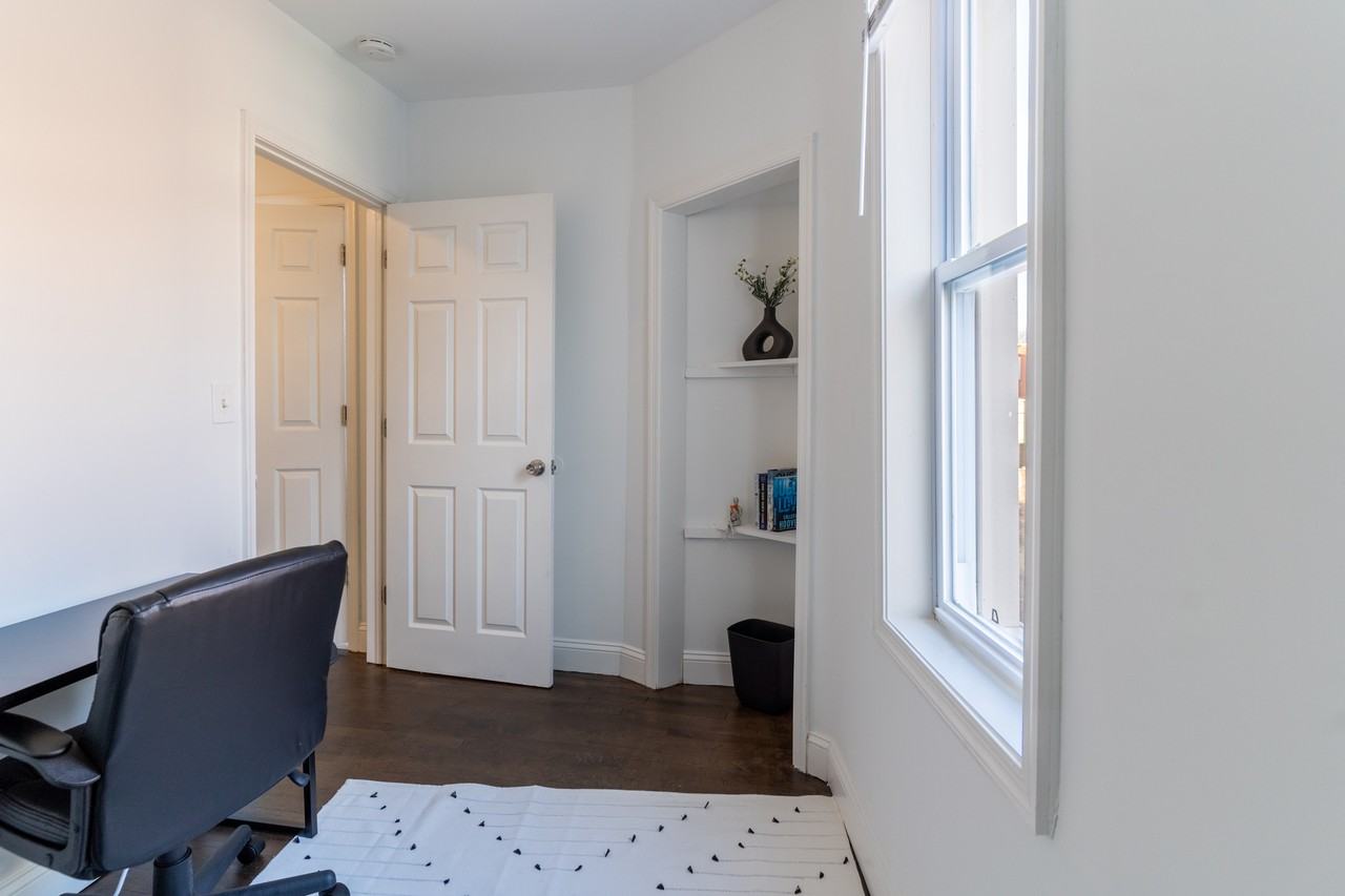 6139 Larchwood Ave #A - Photo 5 of 11