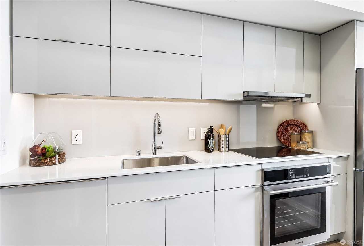 45 S Main St - Photo 2 of 10