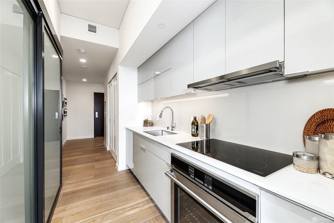 45 S Main St - Photo 3 of 10