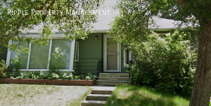 908 35a St Nw - Photo 2 of 2