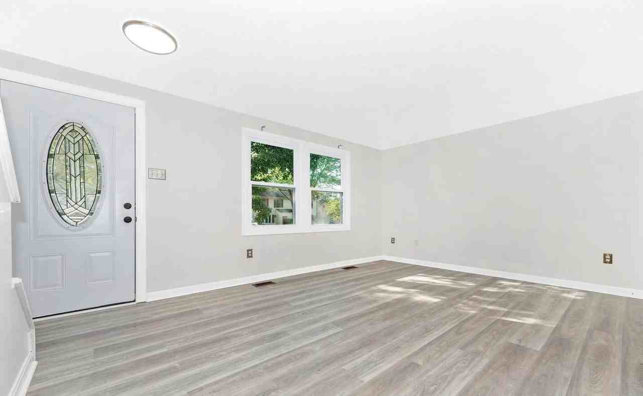 1587 Carey Pl #1587 - Photo 2 of 15