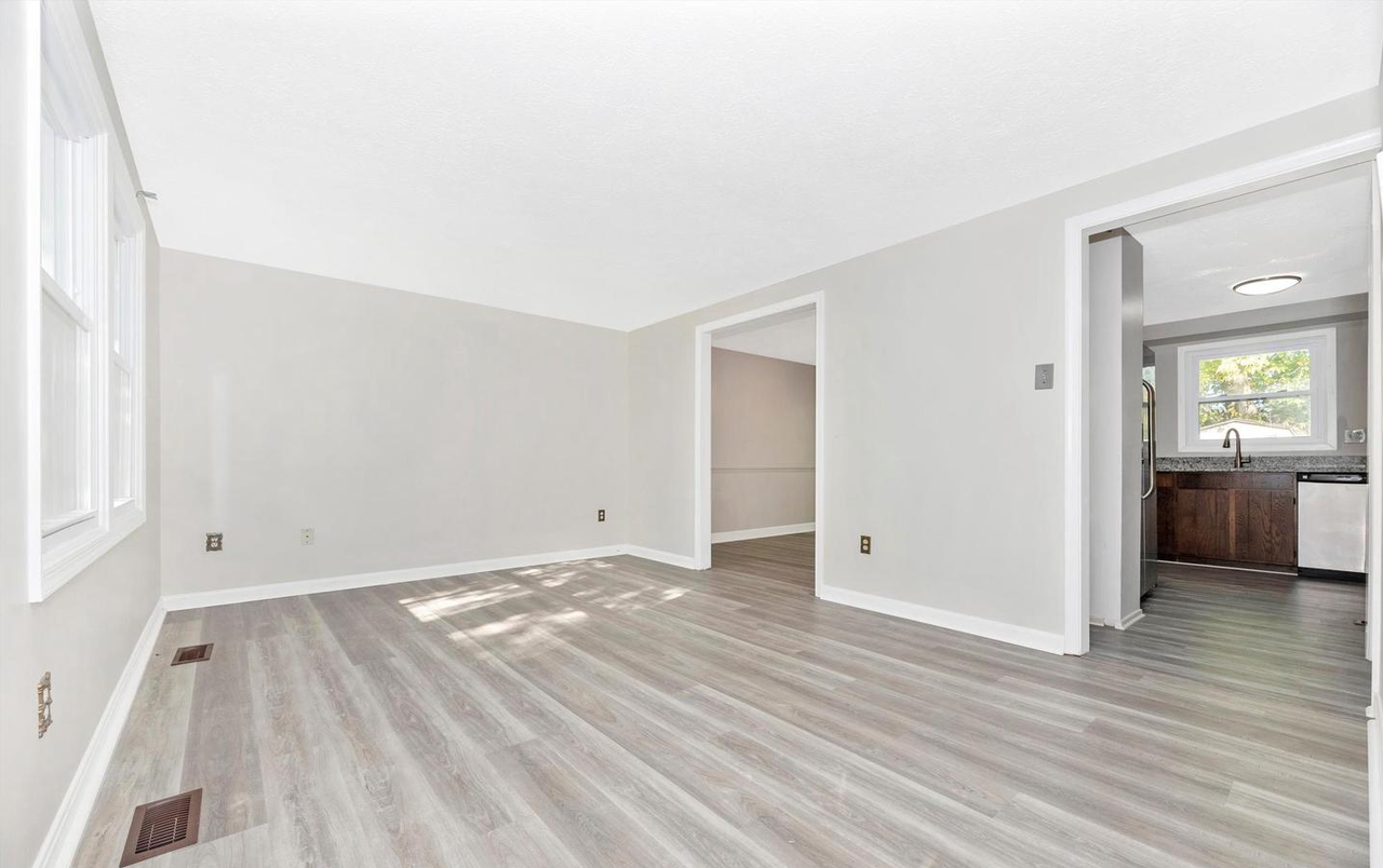1587 Carey Pl #1587 - Photo 3 of 15