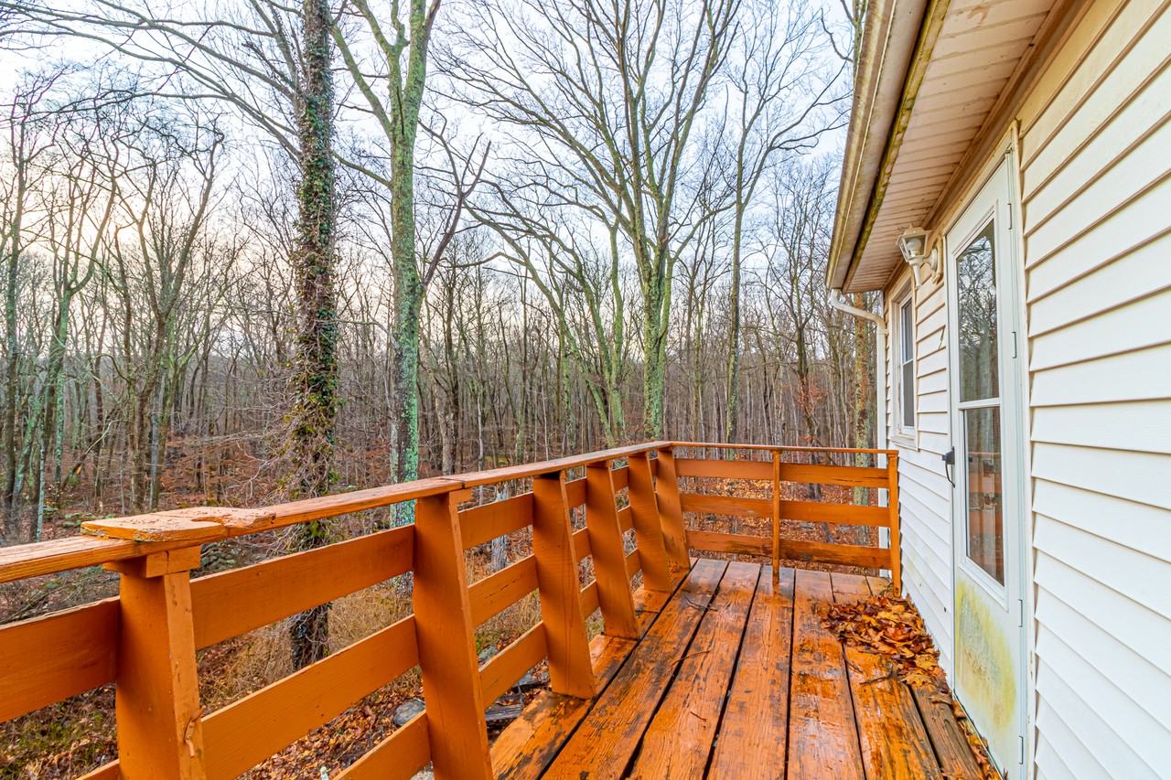 405 Noank Ledyard Road - Photo 4 of 17