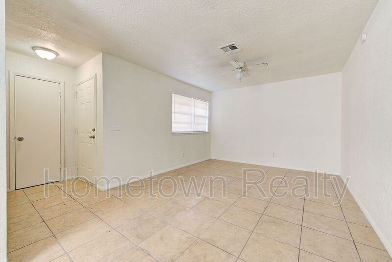 512 N Nebraska Ave - Photo 6 of 39