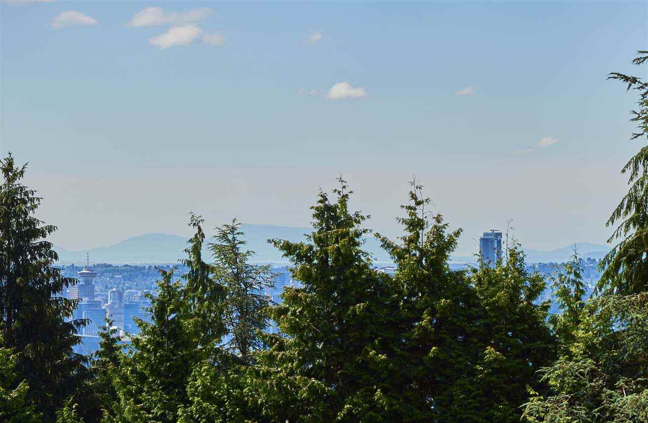 1251 Chartwell Pl - Photo 2 of 19