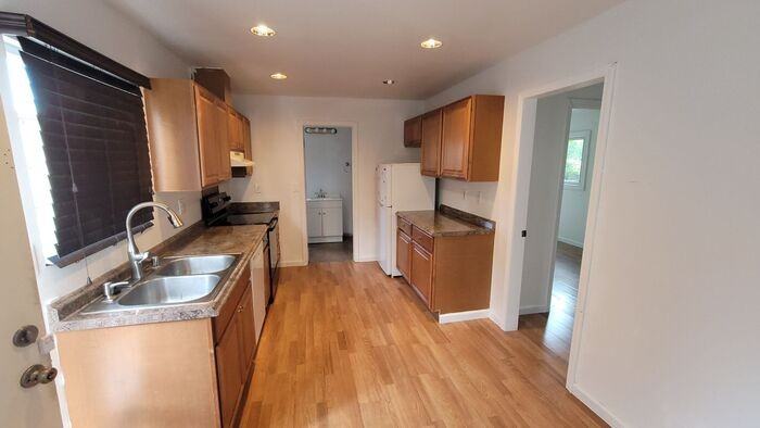364 Esther Ave #B - Photo 2 of 11