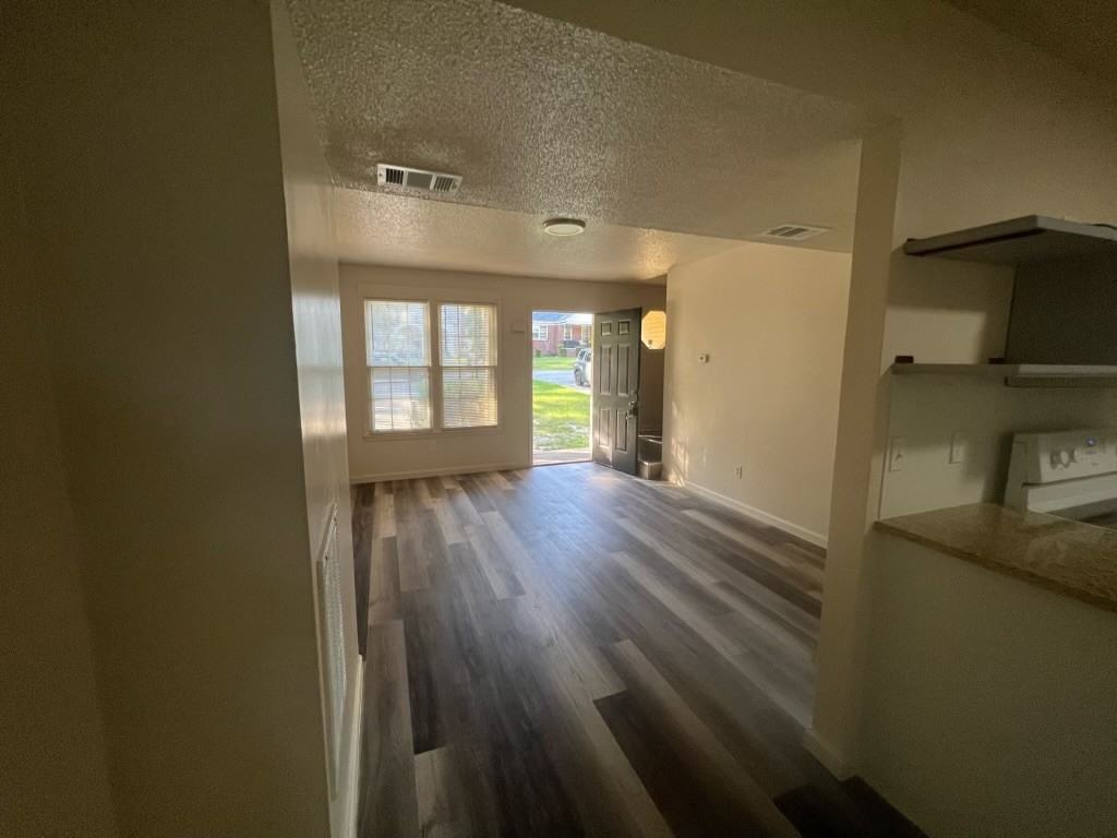 4112 Glendon Rd #4112 - Photo 3 of 16