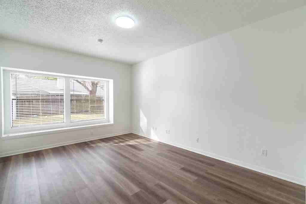 1030 Wentworth Dr #1 - Photo 2 of 22