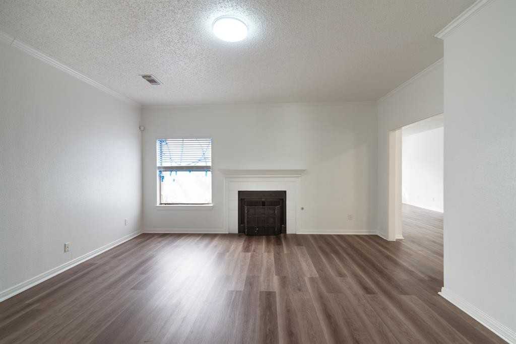 1030 Wentworth Dr #1 - Photo 5 of 22