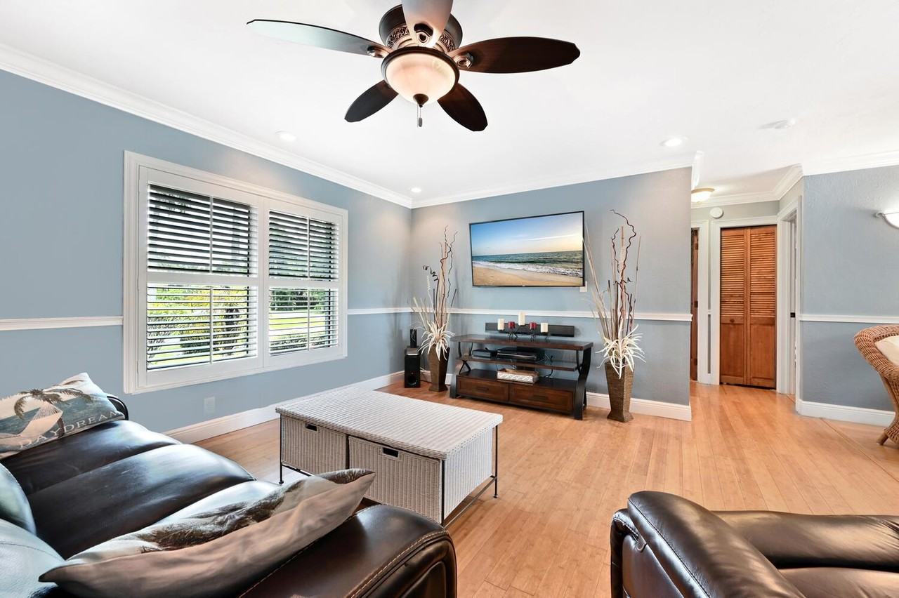 27640 Michigan St - Photo 4 of 17