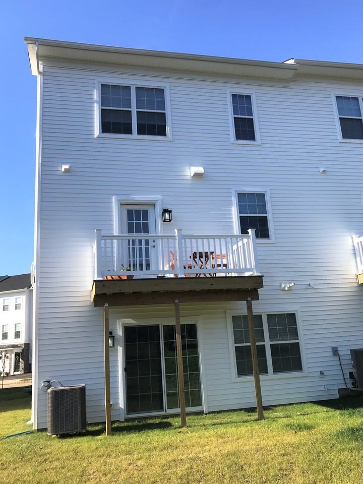 207 Red Leaf Ln #207 - Photo 3 of 21