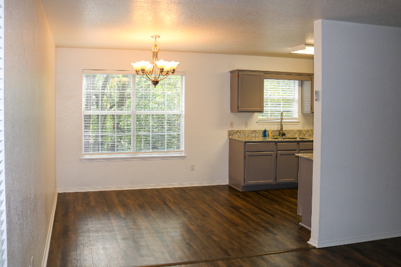 2485 N Brophy Cir - Photo 6 of 37