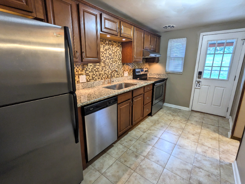 192 Morrison Dr - Photo 2 of 24